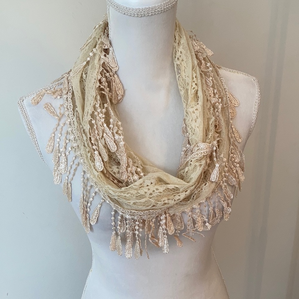 D & B acrylic infinity scarf
